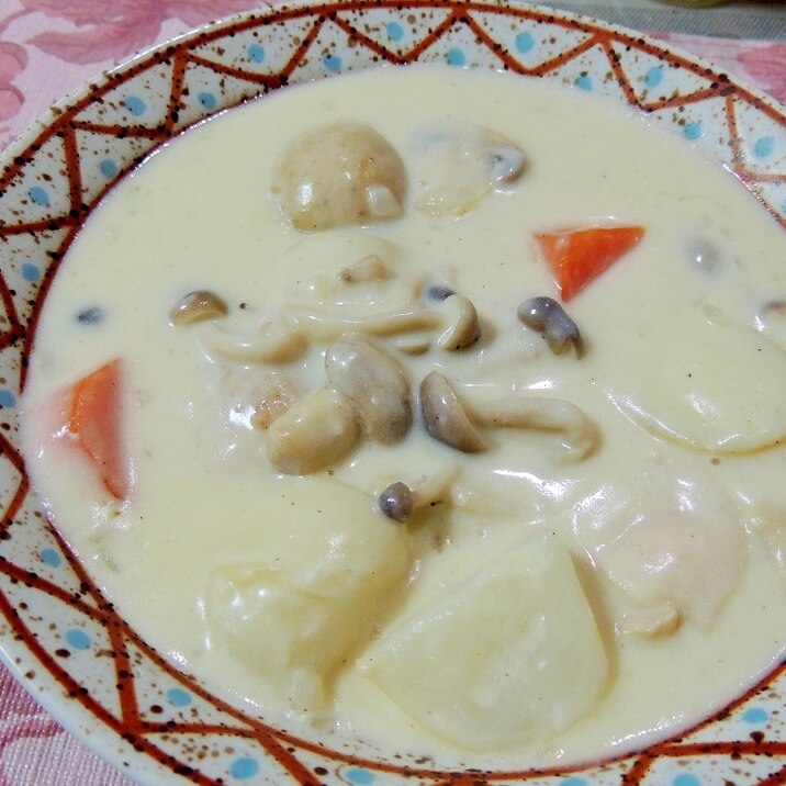 激旨ホワイトソース!かぶとキノコのクリームシチュー